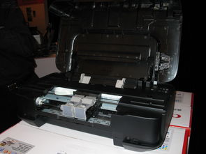 惠普打印机怎么换墨盒（惠普打印机2700怎么换墨盒）[20240420更新]