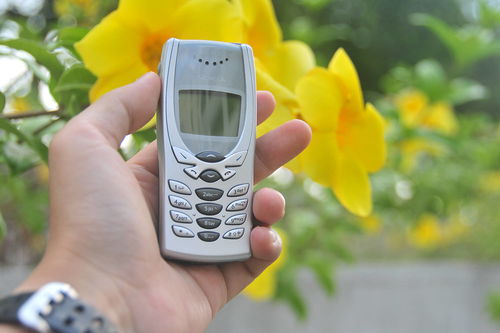 诺基亚8250手机图片
